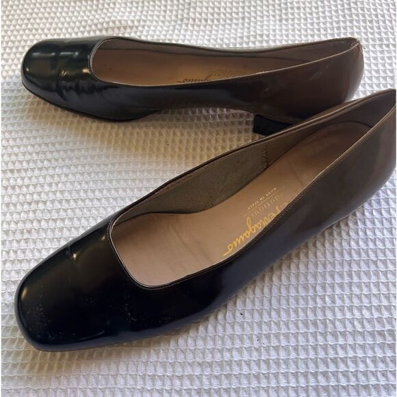 Salvatore Ferragamo Green and Black Loafers - Picture 6 of 9